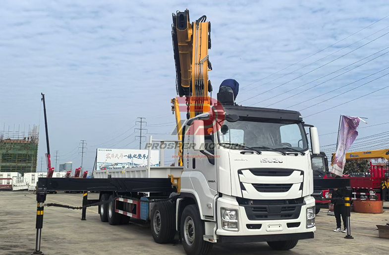 ISUZU CYH GIGA 8X4 28T KNUCKLE BOOM KRAANVRAGMOTOR