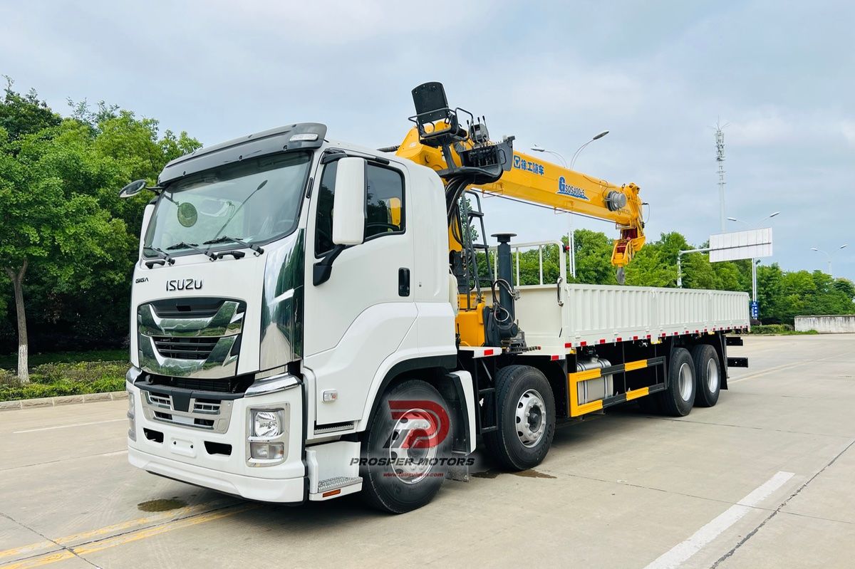 Isuzu բեռնատարի վրա տեղադրված կռունկի ուղեցույց. ուղիղ բում ընդդեմ ծալովի բում — 4 մոդելների համեմատություն