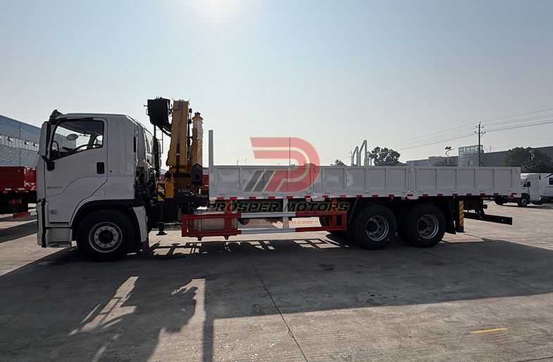 ISUZU CYZ GIGA 6X4 10T FLODING ARM BOOM CRANE TRUCK