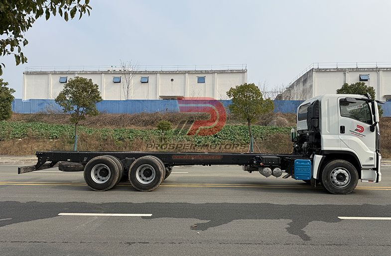 รถบรรทุกแชสซี ISUZU CYZ GIGA 6X4