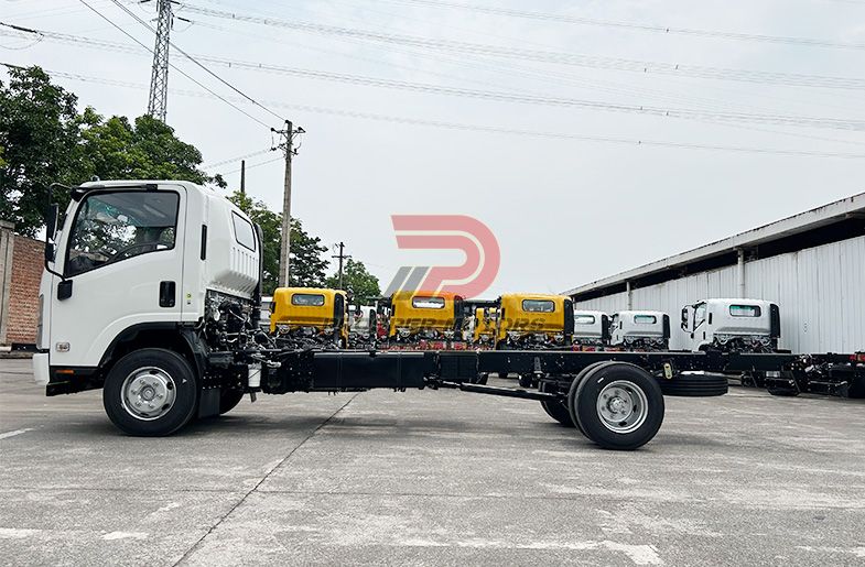 ISUZU FRR 4X2 4HK1 5.2L 190PS ISUZU FORWARD CAB ԵՎ ՇԱՍԻ