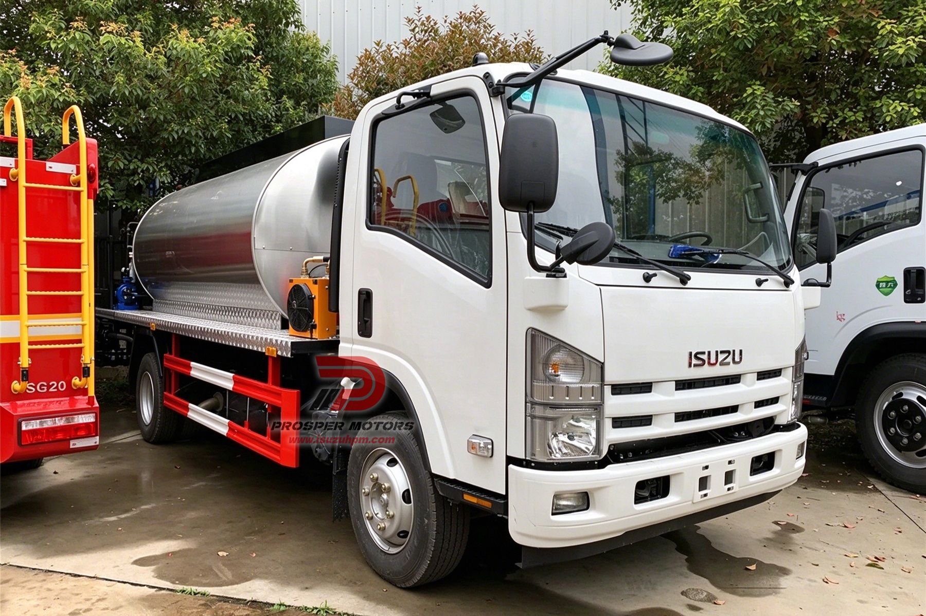 ISUZU FRR 4X2 6m3 6Ton 6000L Bitumen Sprayer Truck