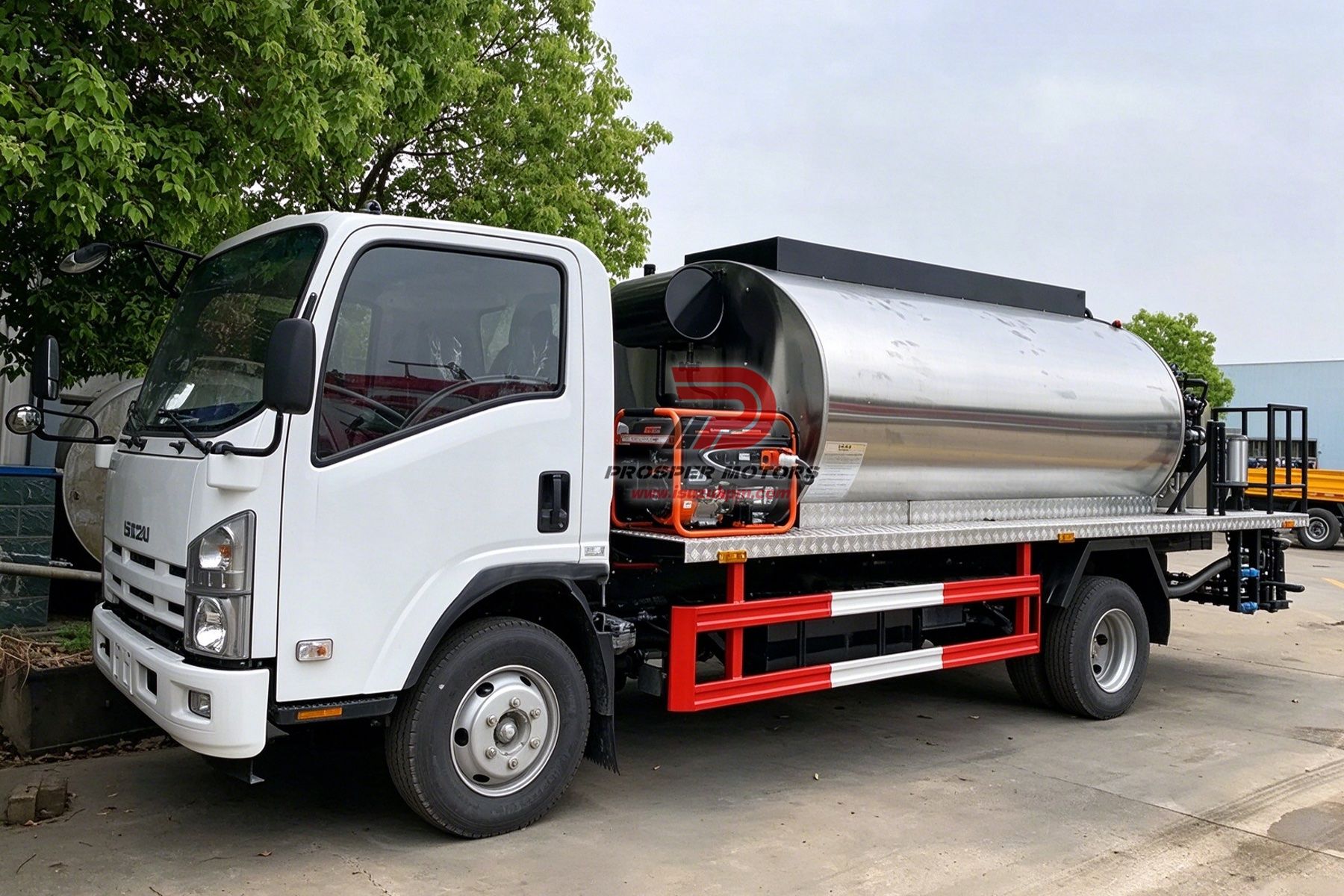 ISUZU FRR 4X2 6m3 6Ton 6000L Bitumen Sprayer Truck