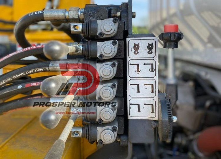 ISUZU FRR 4x2 HINAUSAUTO NOSTURILLA