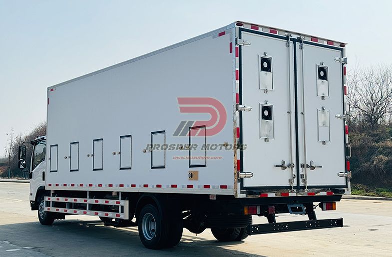 Camion de transport de poussins de jour ISUZU 4x2 FRR 5.2L 6TON 6000kg