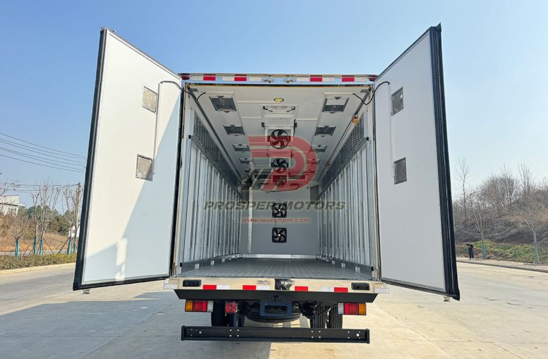 Camion de transport de poussins de jour ISUZU 4x2 FRR 5.2L 6TON 6000kg