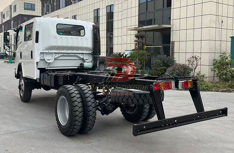 ISUZU FSR 4X4 4HK1 5.2L 190PS QINGLING DOUBLE CAB ไปข้างหน้า ISUZU CHASSIS OFF ROAD