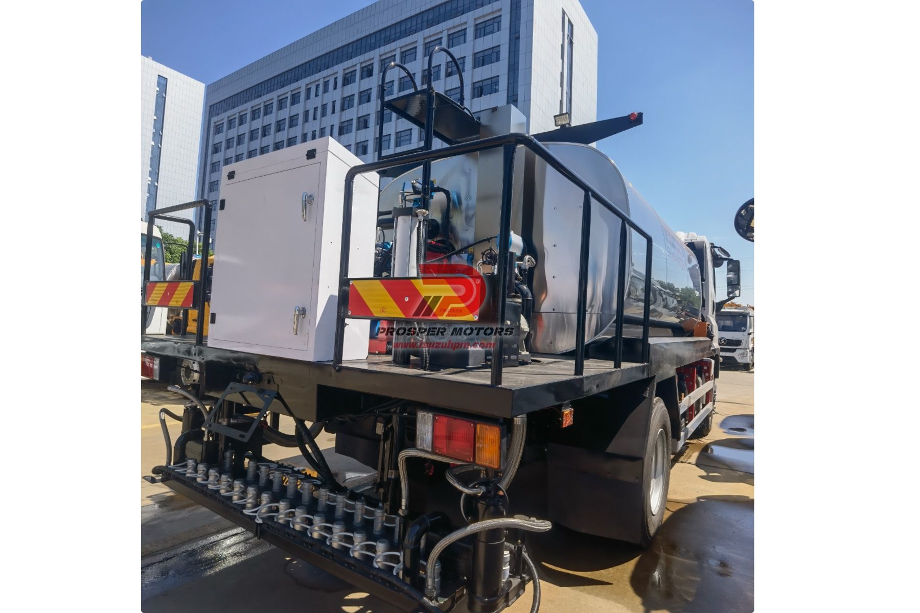 ISUZU FVR 4X2 10m3 10Ton 10000L Asphalt Sprayer Truck