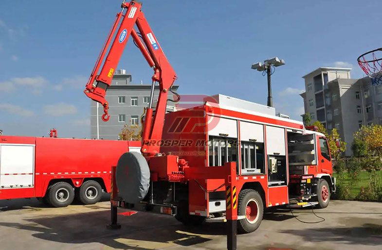 ISUZU FTS ýangyn halas ediji 4x2 ýa-da 4x4 gyssagly kömek