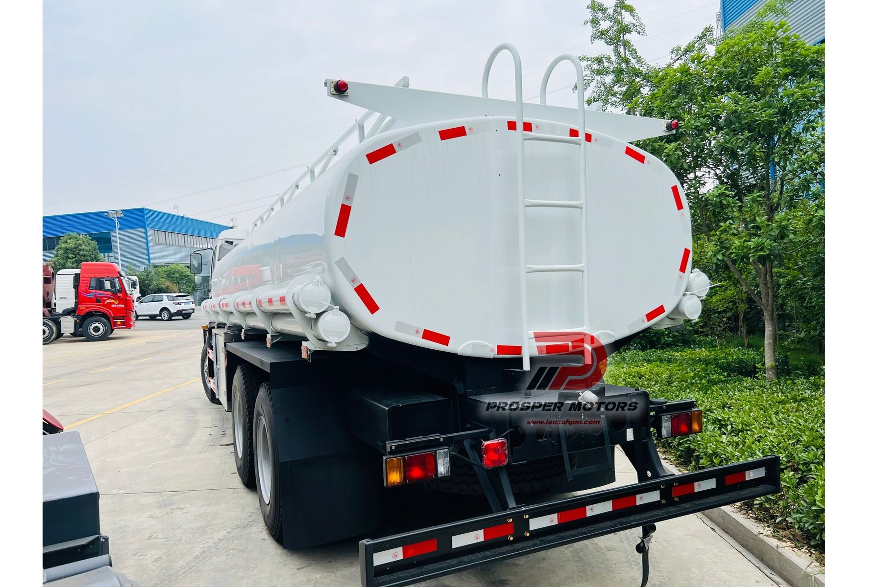 ISUZU FVZ 6x4 Multi-compartment Milk Taker Truck