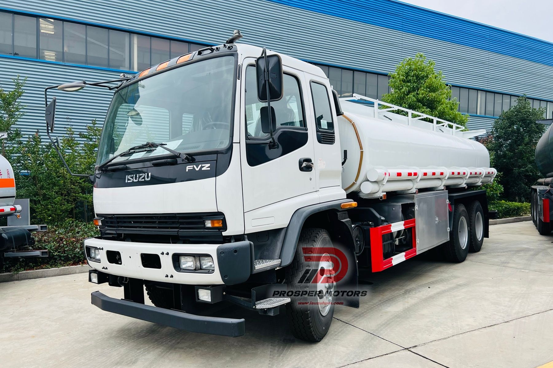 ISUZU FVZ 6x4 Multi-compartment Milk Taker Truck