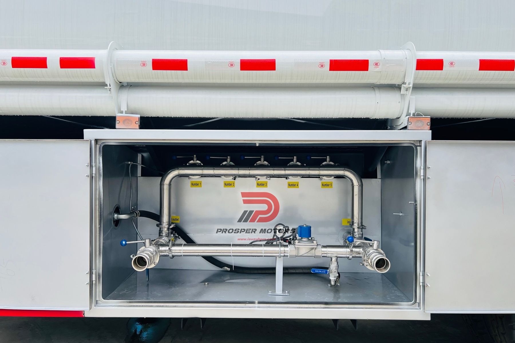 ISUZU FVZ 6x4 Multi-compartment Milk Taker Truck