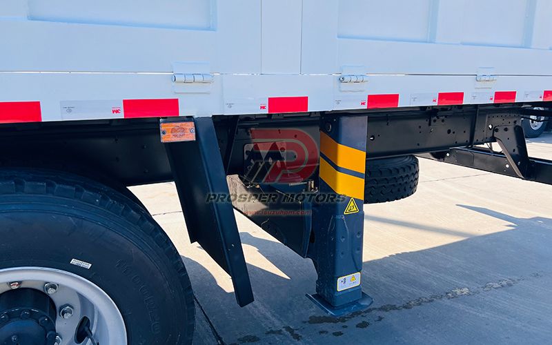 ميزات شاحنة ISUZU FVZ STARGHT ARM BOOM CRANE