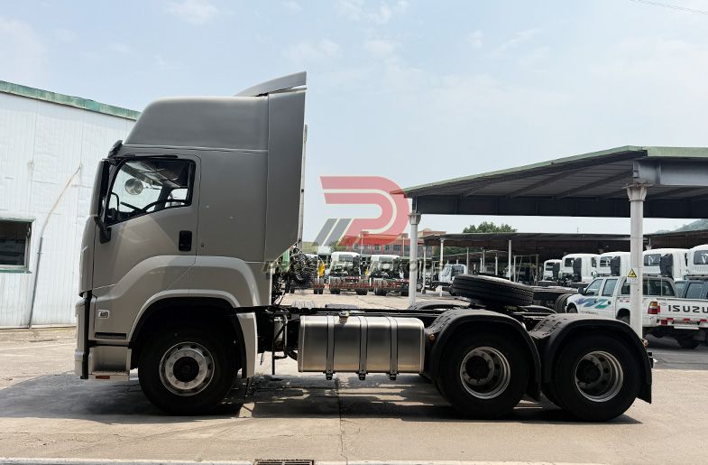 تراکتور ISUZU GIGA EXZ HIGH Roof 6X4 380PS