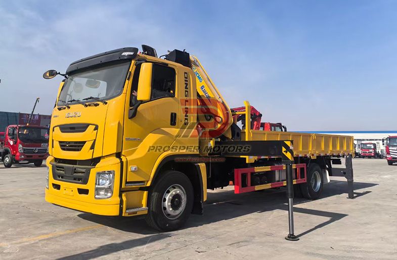 ISUZU GIGA FVR 4X2 10T Knuckle Boom Crane trak