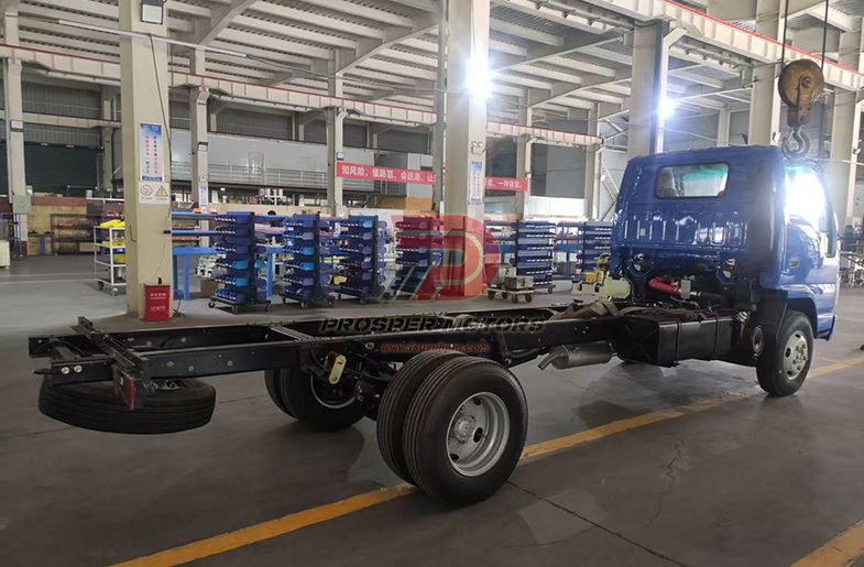 ISUZU NKR 4X2 4JB1 2.8L 96PS EURO Ⅰ NATURLIGT ASPIRERET ISUZU LASTbilchassis