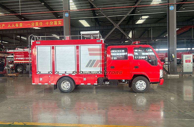 ISUZU NKR فائر ریسکیو گاڏي