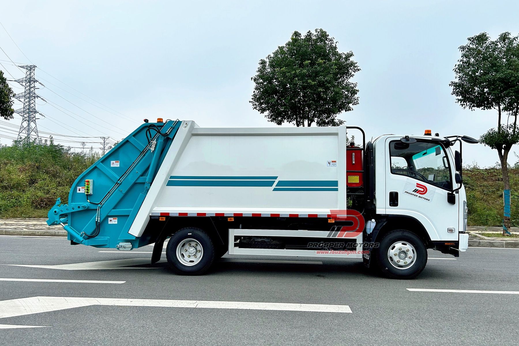 ISUZU NPR 6m³ Compactor Garbage Truck
