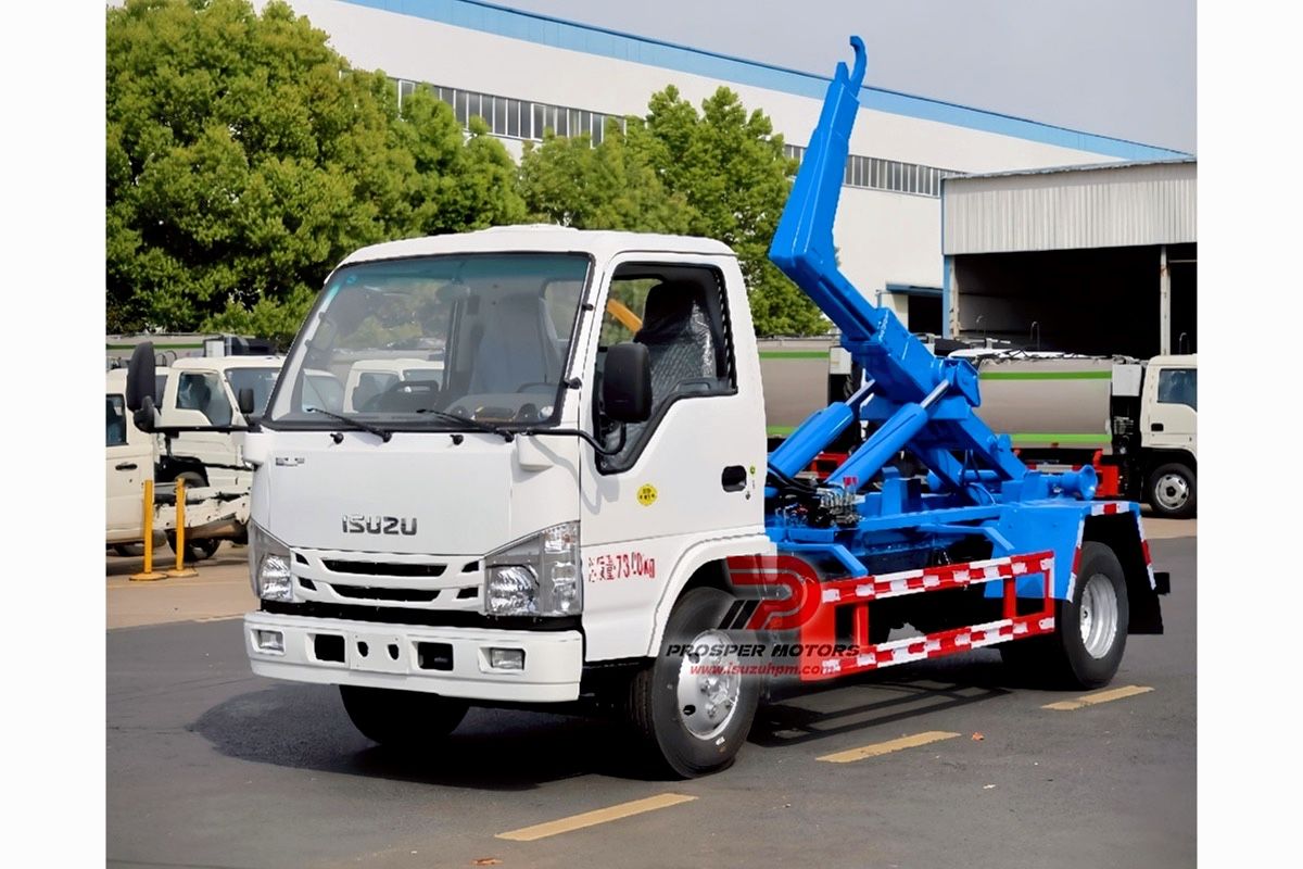 ISUZU QINGLING NKR 4X2 6 RODAS 5CBM HOOK ELEVADOR CAMINHÃO DE LIXO (1).JPG