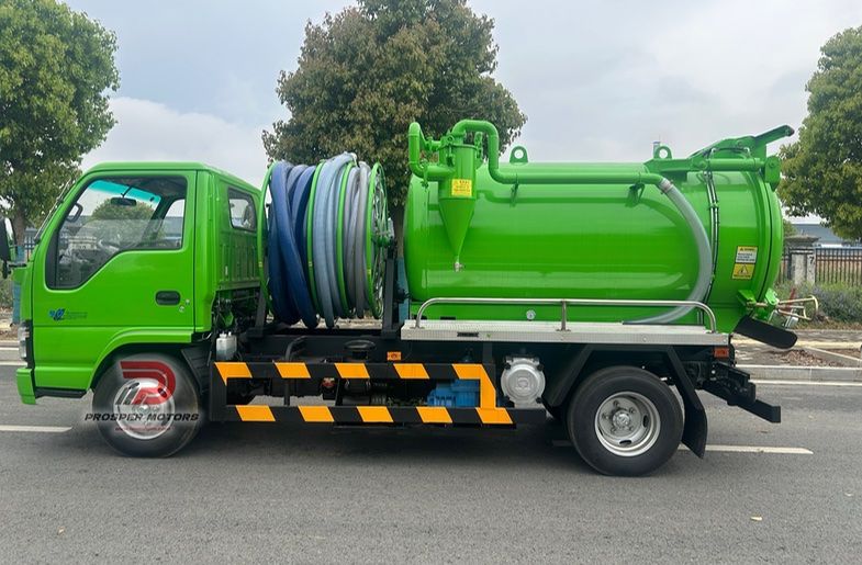 ISUZU QKR 4X2 3LITERS 3M³ SEWAGE SUCTION TRUCK