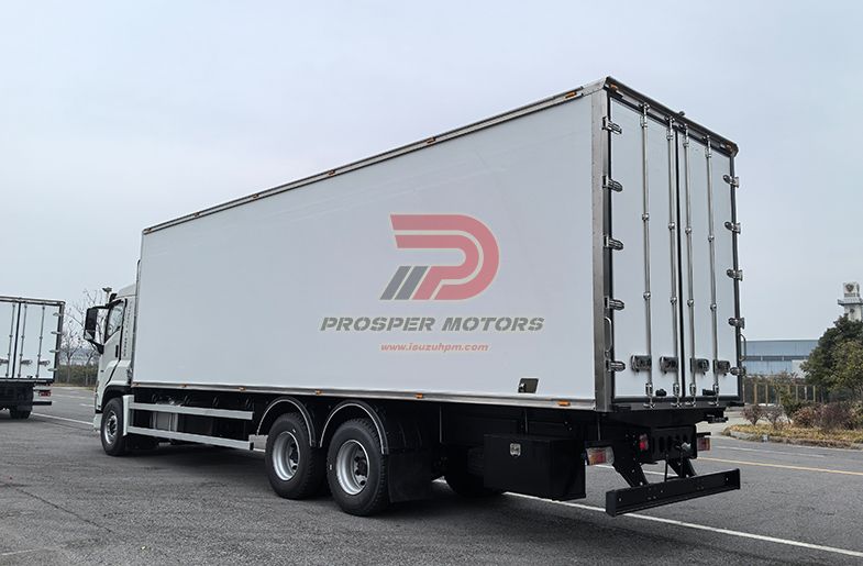 ISUZU VC61 6X4 6U 25 tonų refrižeratorius