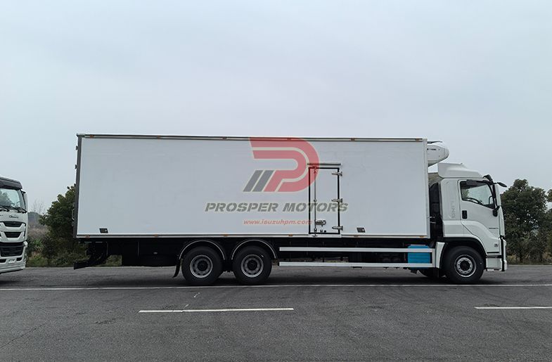 ISUZU VC61 6X4 6U 25 tonų refrižeratorius