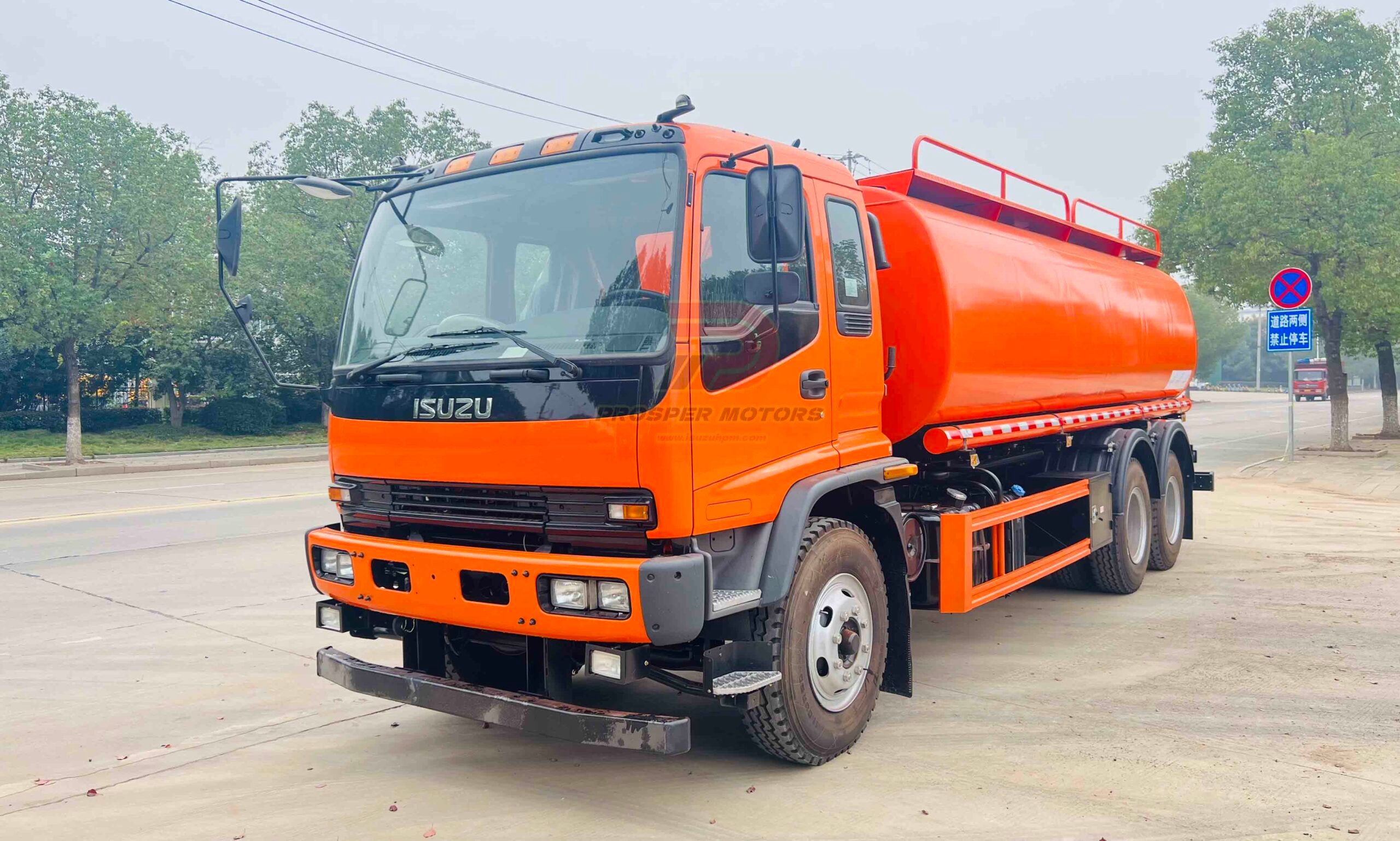 Ungalikhetha Kanjani Iloli Lamanzi I-Isuzu Elilungile Lezimboni Ezihlukene