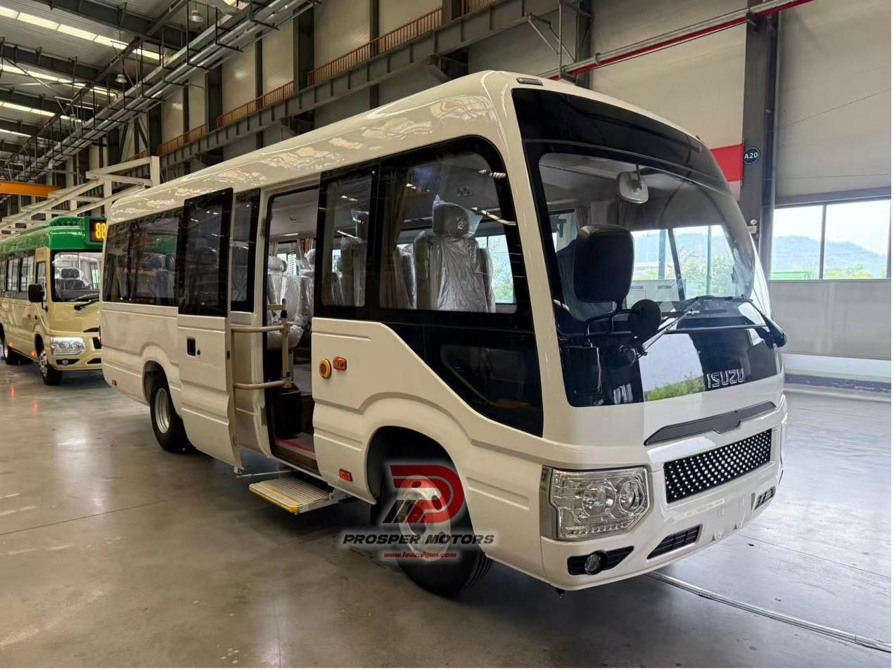 Isuzu 4JZ1 7.2m Medium Diesel Bus Delivered to Colombia