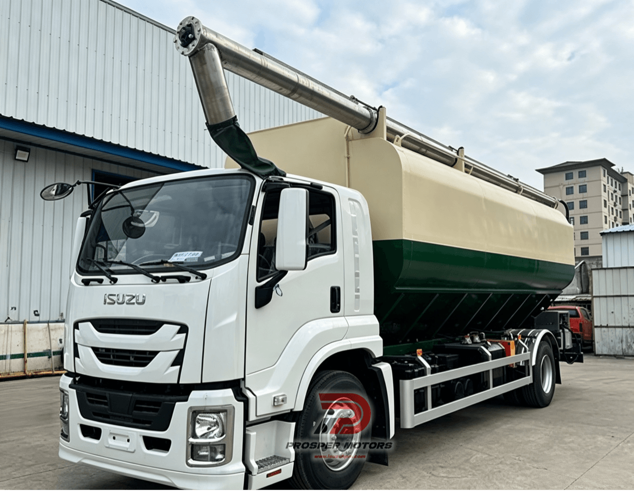 Isuzu FTR 4X2 20m³ grootmaatvoertrok-1.png