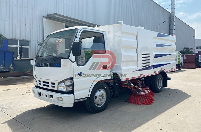 کامیون جارو خیابانی ISUZU QKR 5 تن 4x2 5000 لیتری