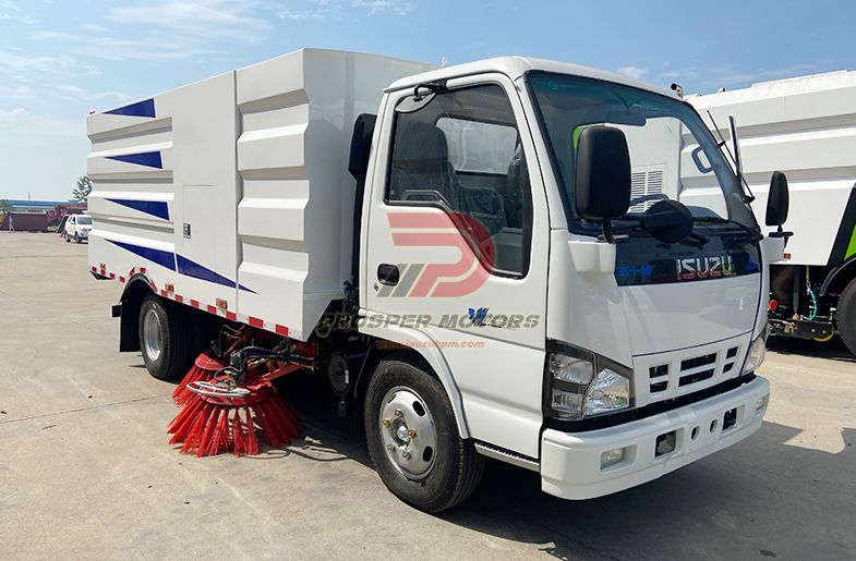 کامیون جارو خیابانی ISUZU QKR 5 تن 4x2 5000 لیتری