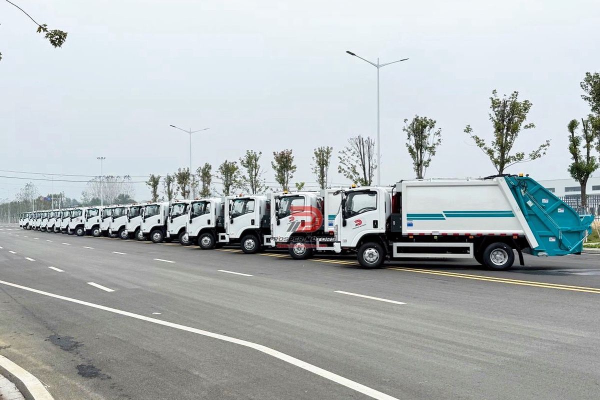 20 Isuzu NPR 4x2 6 m³ Garbage Compactor Trucks Delivered to Syria