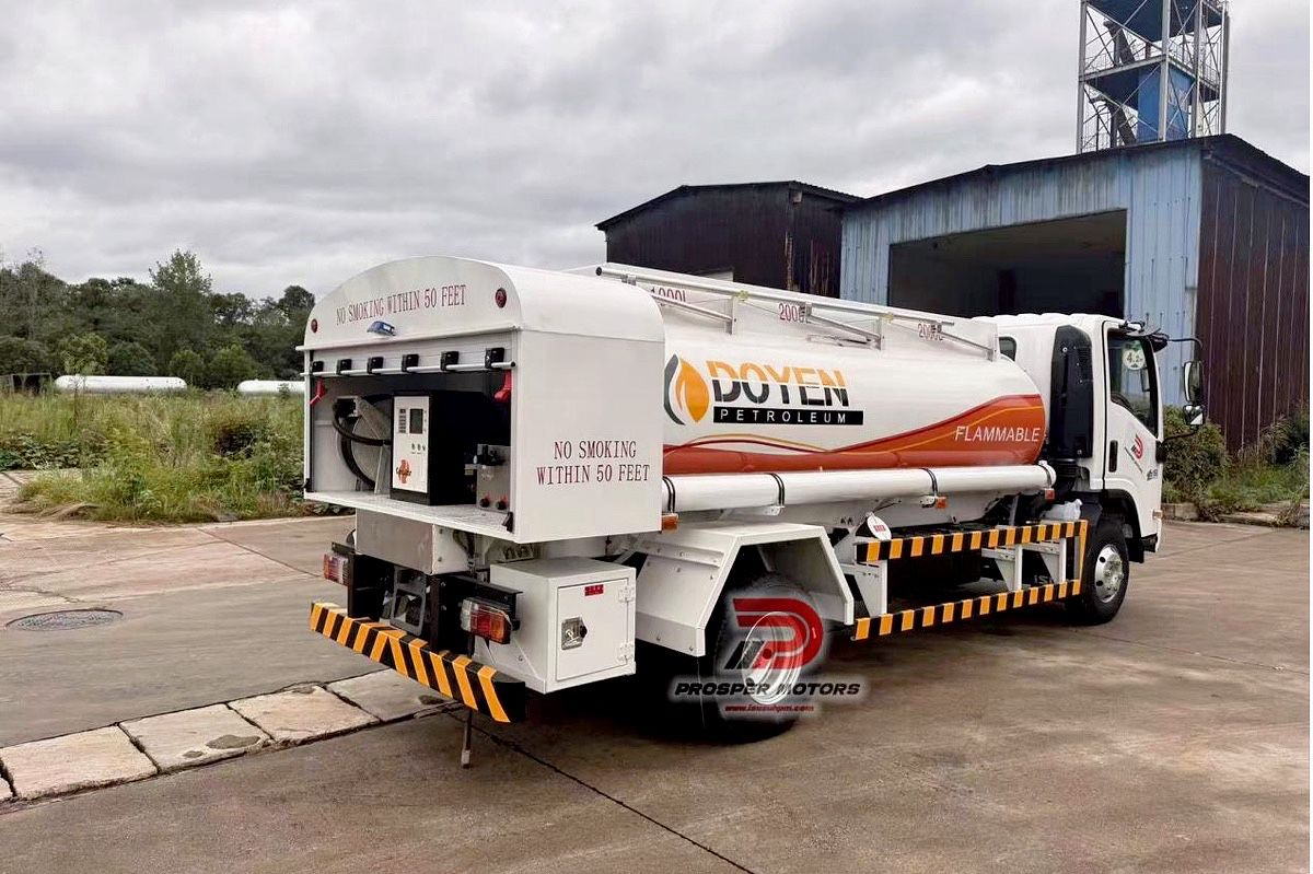 Isuzu NQR 4x2 รถบรรทุกน้ำมัน 8(1).JPG