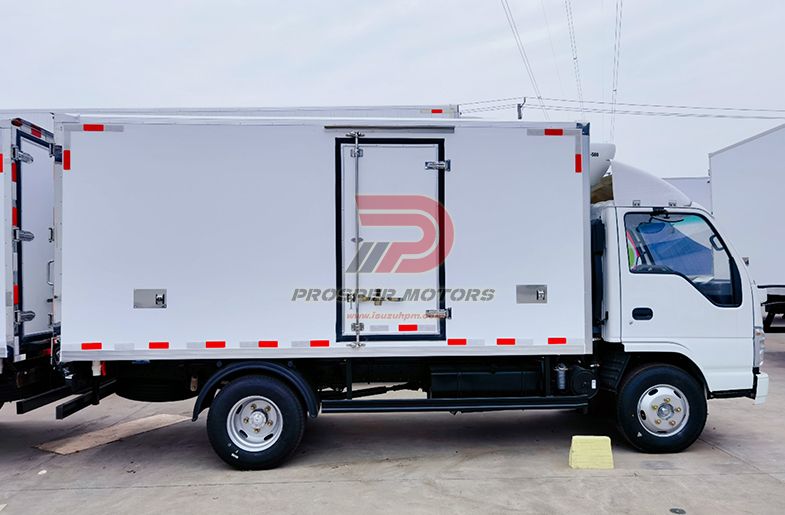 Qingling ISUZU NKR 4X2 ටොන් 3 ශීතකරණ ලොරිය