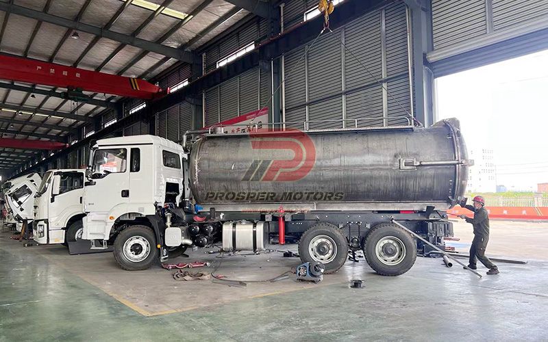 Sewage suction truck workshop