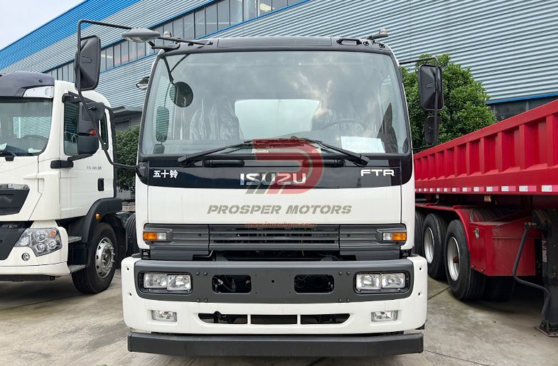 ISUZU FTR 4X2 4HK1 10Ton 10,000L 316L اسٽينلیس پيئڻ جو پاڻي ورهائيندڙ ٽرڪ